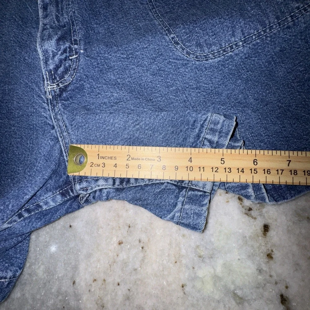 VTG Wrangler For Women Mom Jean Shorts Denim High Rise Flap Pockets Sz 30